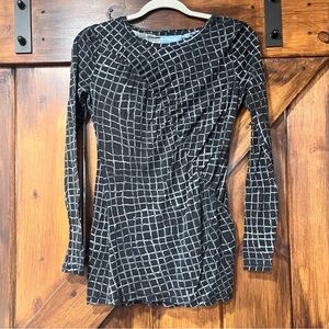 Simply Vera long sleeve lightweight top
